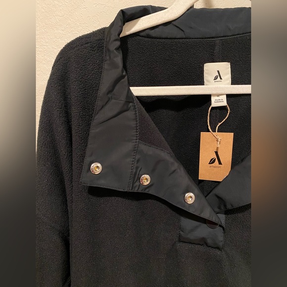 NWT Amazon Essential Women’s Relaxed Fit  Microfleece High Neck Black Pu… - Picture 2 of 9